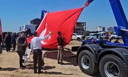 Temel atma töreninde bayrak hassasiyeti takdir topladı