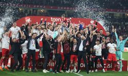 Trendyol 1. Lig play-off şampiyonu Çorum FK kupasına kavuştu