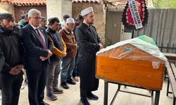 Tüfekle vurularak hayatını kaybeden 14 yaşındaki Gizem Özdemir son yolculuğuna uğurlandı