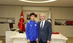 U17 Avrupa Şampiyonası'nda Muhammed Gölha'dan gümüş madalya