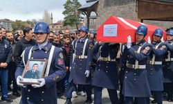 Uzman Çavuş Emrah Türkoğlu, son yolculuğuna uğurlandı