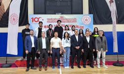 Vezirköprü'de liseliler münazarada yarıştı