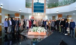 Yazar Müjgan Üçer, kütüphanesini üniversite öğrencilerine bağışladı