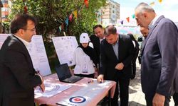 Yıl sonu sergisi şenliğe döndü