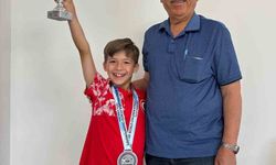 8 yaşında şampiyon, 10 yaşında yazar oldu