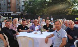 83 yaşındaki öğretmen yıllar sonra öğrencileriyle buluştu