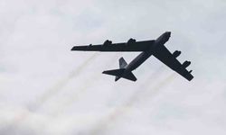 ABD'de B-52 bombardıman uçağı düştü