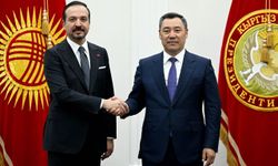 AK Parti Genel Başkan Yardımcısı Zorlu, Kırgızistan Cumhurbaşkanı Caparov ile bir araya geldi