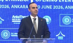 Bakan Kacır: 'Son 1 yılda sağlık endüstrisinde yatırıma teşvik belgesi düzenleyerek 70 milyar lira yatırımı harekete geçirdik'