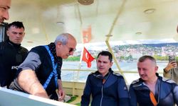 Bakan Kurum, dip çamuru temizliği yapılan İzmit Körfezi'ne daldı