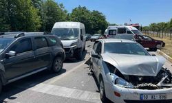 Balıkesir'de 6 aracın karıştığı zincirleme kaza: 2 yaralı