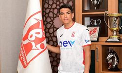 Balıkesirspor'da Akın Akman imzayı attı