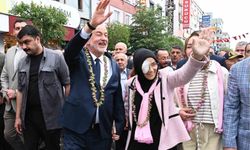Başkan Başdeğirmen: 'Gül festivalimizi birlik ve beraberlik içinde dünyaya tanıttık'