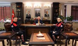 Başkan Esen, heimlich manevrasıyla hayat kurtaran polis memurlarını tebrik etti