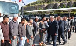 Başkan Palancıoğlu, mesaiye personel ile bayramlaşarak başladı