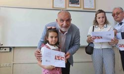 Başkan Sandıkçı, öğrencilerin karne heyecanına ortak oldu