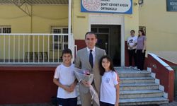 Bayındır'da 5 bin 931 öğrenci karne sevinci yaşadı