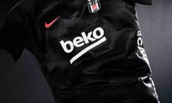 Beşiktaş'ta yeni sezon formaların tanıtımı gerçekleştirildi