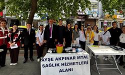 Burhaniye'de genç sağlıkçılar mesleklerini tanıttılar