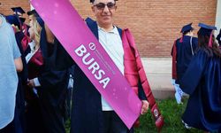 Bursa'nın aile hekimi Dr. Ahmet Kartal, 10'uncu diplomasını Eskişehir'de aldı