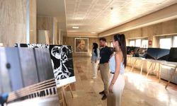 BUÜ'de fotoğraf sanatıyla kadın sağlığına vurgu
