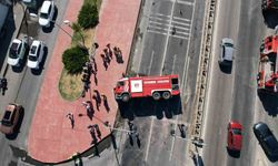 Büyükçekmece'de yangına giden itfaiye aracı devrildi: 2 yaralı