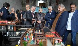Çifte Minareli Medrese'de sanat rüzgarı