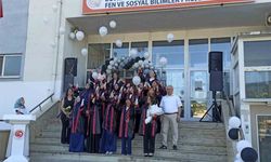Devrek'te İmam Hatiplilerden mezuniyet sevinci
