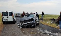 Diyarbakır'da 2 kişinin öldüğü kaza anı cep telefonu kamerasına yansıdı