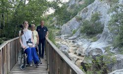 'Dünyanın en uzun boylu kadını' Kastamonu'da Horma Kanyonunu gezdi