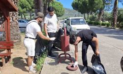 Edremit MYO öğrencilerinden çevre temizliği