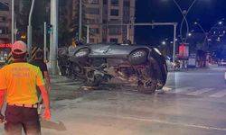 Elazığ'da otomobille çarpışan araç yan yattı: 11 yaralı