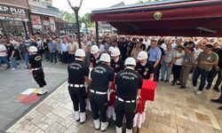 Evinde kalp krizi geçiren polis memuru son yolculuğuna uğurlandı