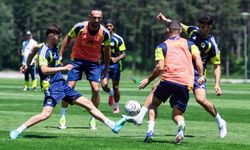 Fenerbahçe, hazırlıklarını sürdürdü