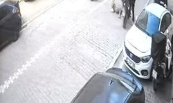 Gaza fazla basınca motosiklet ön kaldırarak ileri fırladı, yoldan geçen kadına çarptı