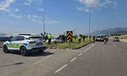 Gaziantep'te 2 otomobil kavşakta çarpıştı: 1 yaralı