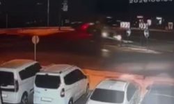 Gaziantep'te arpa yüklü tırın devrilme anı kamerada
