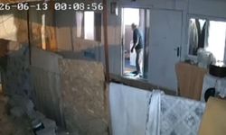 Gaziantep'teki 4.6'lık deprem anı güvenlik kameralarında