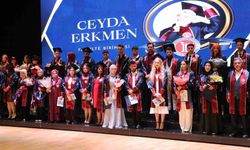 Geleceğin iletişimcileri mezuniyet heyecanı yaşadı