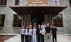 Gökçeada'da Minik Kalemlerden Büyük Başarı: 34 Öğrencinin Eserleri Kitaplaştı