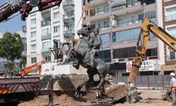 İncirliova'da Atatürk heykeli koruma altına alındı