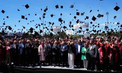 Kastamonu Üniversitesi'nde 4 binden fazla öğrenci mezuniyet coşkusu yaşadı