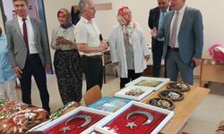 Kaymakam Türker Halk Eğitimi Merkezi kursiyerleriyle bir araya geldi
