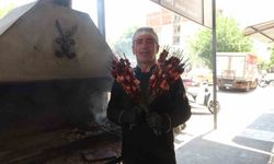 Kilis'te 'Dumanı Gör Gel' sloganıyla tanınan ciğerci ustası lezzetin sırrını anlattı