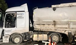 Manisa'da iki tır çarpıştı: 1'i ağır 2 yaralı