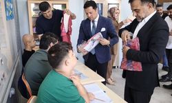 Mardin TSO Başkan adayı Duyan'dan özel eğitim öğrencilerine forma hediyesi