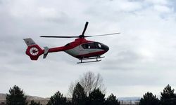 Nefes darlığı yaşayan hasta ambulans helikopterle Erzincan'a sevk edildi