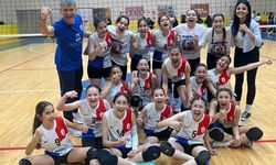 Onikişubat Belediyespor Midi Kız Voleybol Takımı Türkiye Şampiyonası yolunda