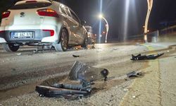 Otomobil ile kafa kafaya çarpışan motosiklet sürücüsü yaralandı