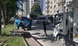 Otomobil ile moped çarpıştı: 5 yaralı